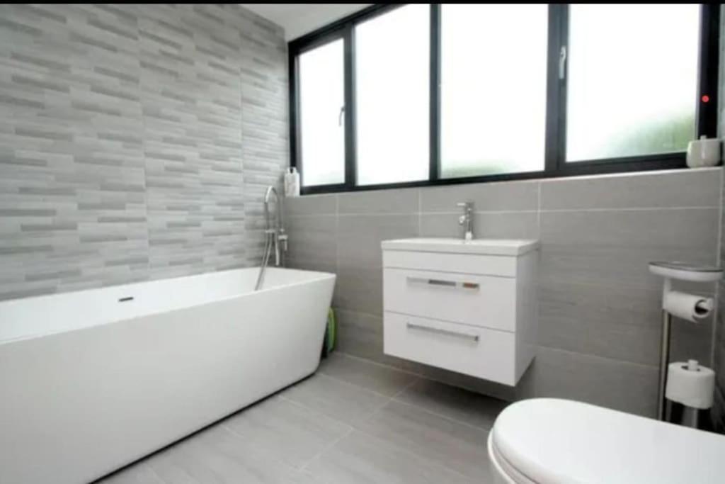 Luxury House In Solihull Esterno foto
