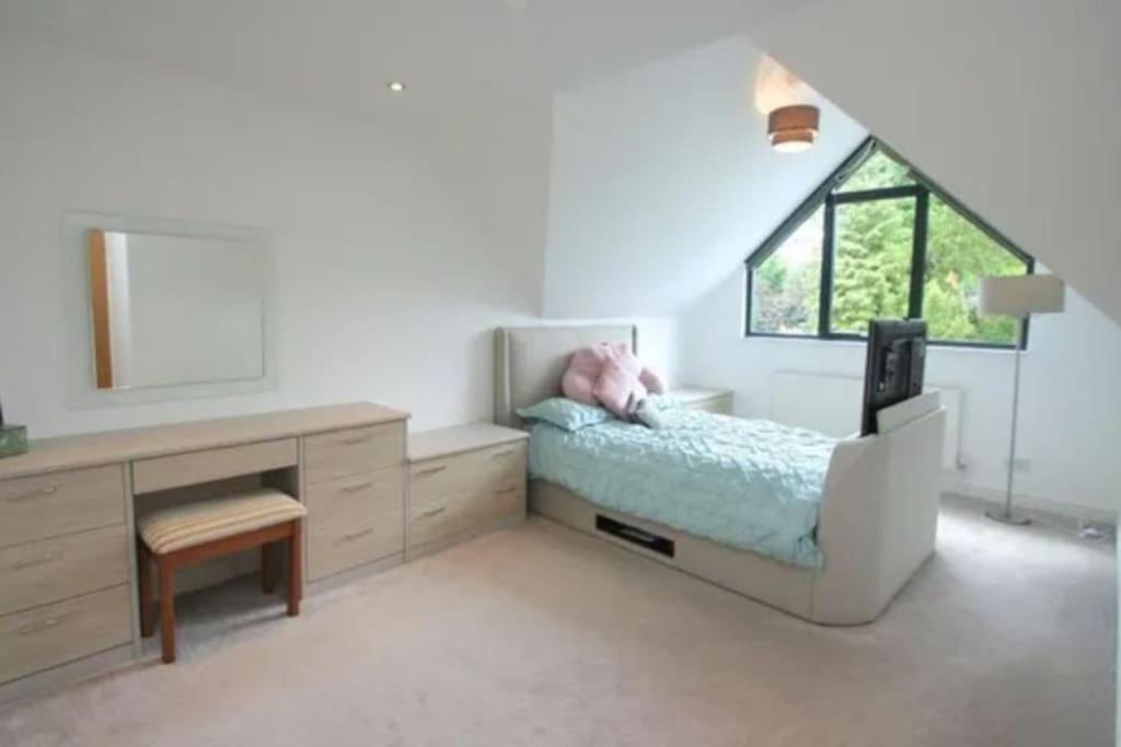 Luxury House In Solihull Esterno foto